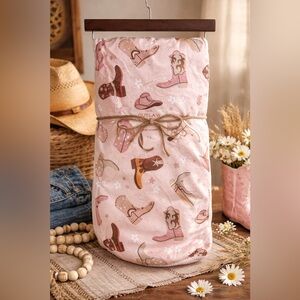 🤠🎀 Little Outlaw Ultra Soft Baby Blanket 🍼✨